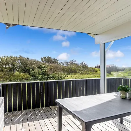 Arild - 300m From The Sea By Interhome *