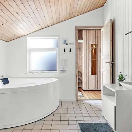 Arild - 300m From The Sea By Interhome