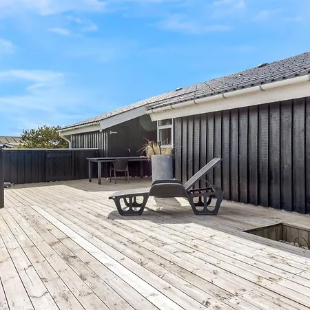 Arild - 300m From The Sea By Interhome